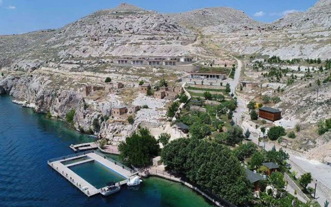 Büyükşehir Belediyesi Halfeti İnci Su Sosyal Tesisleri